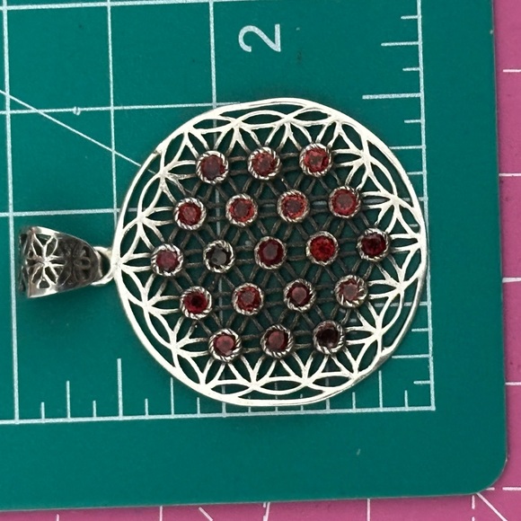 Garnet open work sterling silver large pendant - Picture 3 of 4